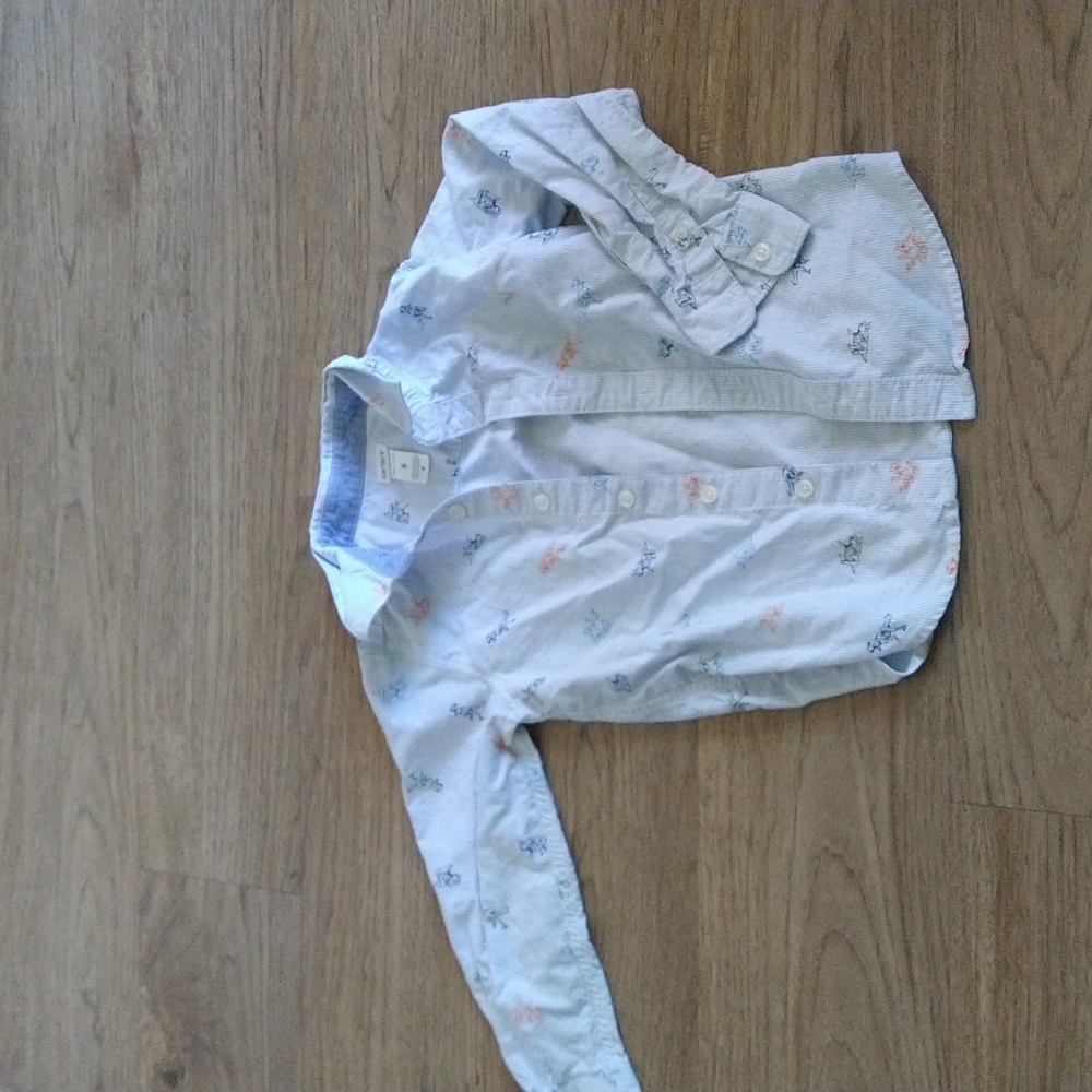 Carter's boys size 6 long sleeve button up dress shirt